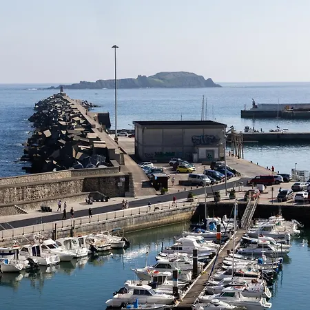 Torrontero Con Vistas Al Mar Bermeo